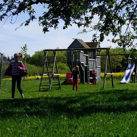 Ferienwohnungen Auf Dem Ferienhof Sell Stoltebull Ngoại thất bức ảnh