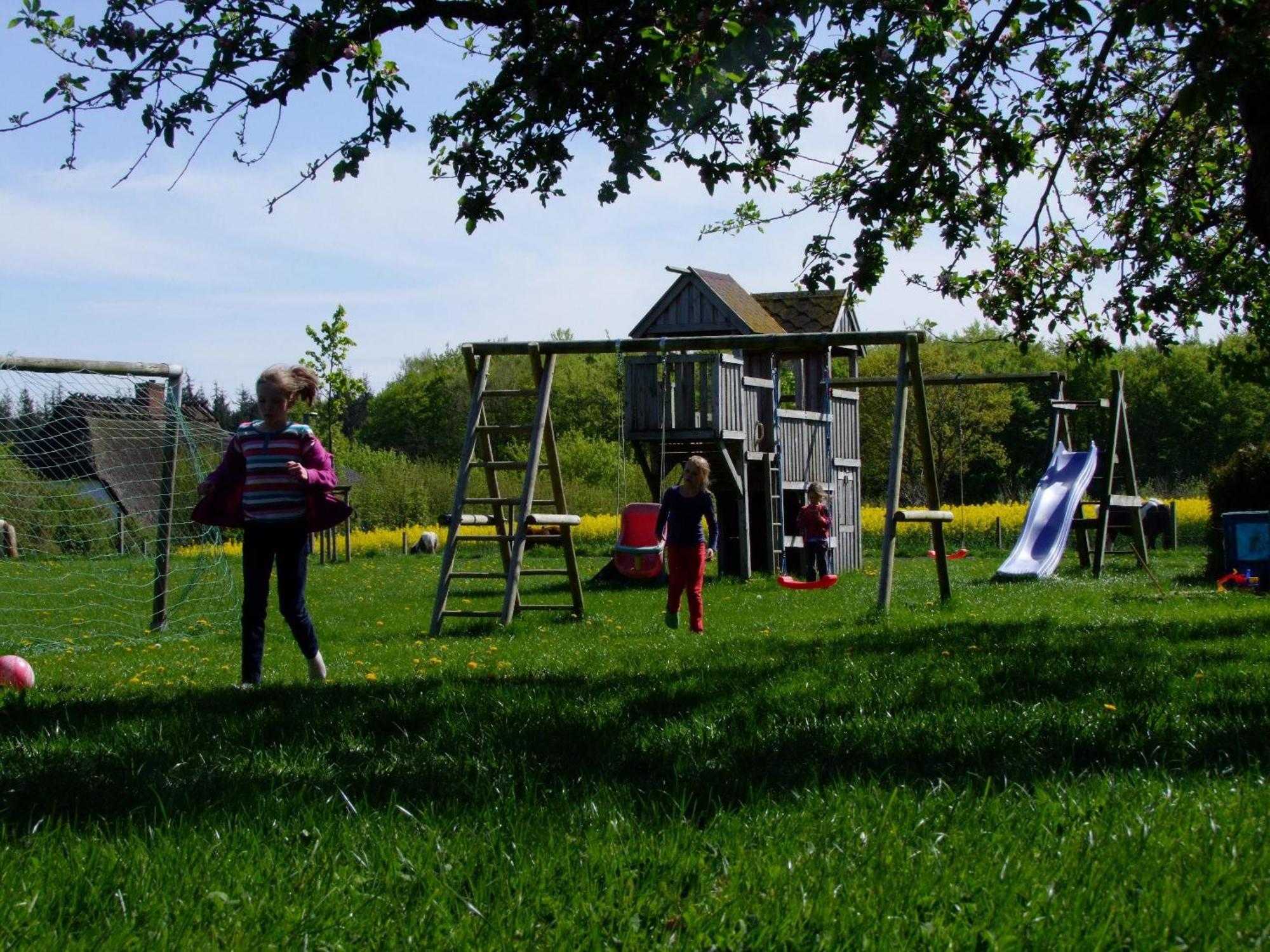 Ferienwohnungen Auf Dem Ferienhof Sell Stoltebull Ngoại thất bức ảnh